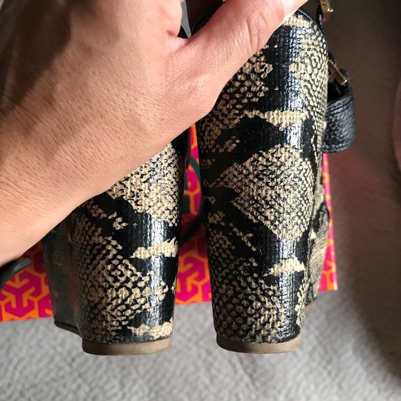 Gorgeous Tory Burch black platforms wedges EUC! - Picture 5 of 6